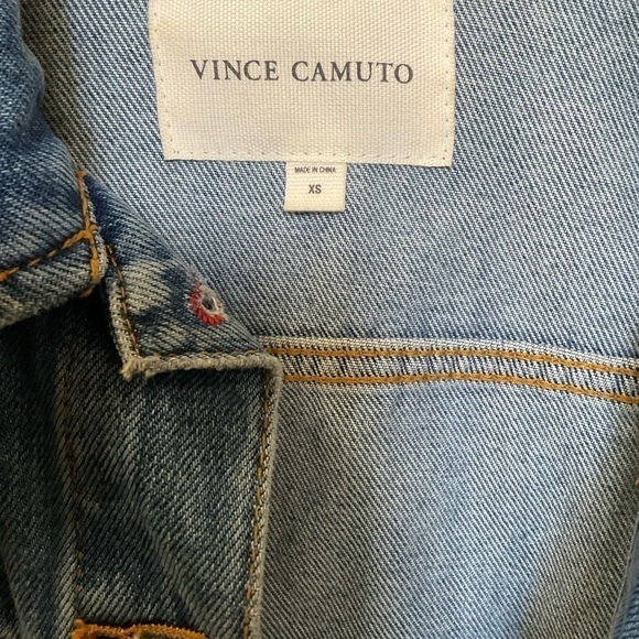 Vince Camuto Cropped Distressed Raw Hem Edge Blue Denim Jacket Size XS - Picture 2 of 6